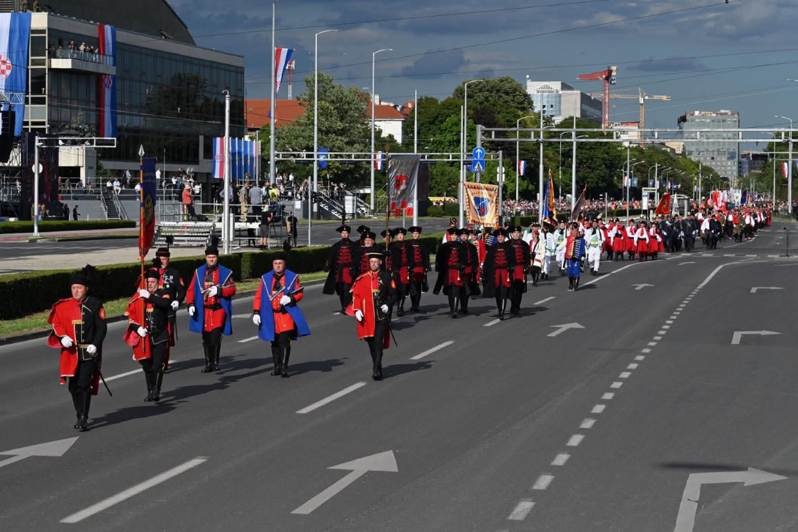 Zrinska garda na vojnom mimohodu